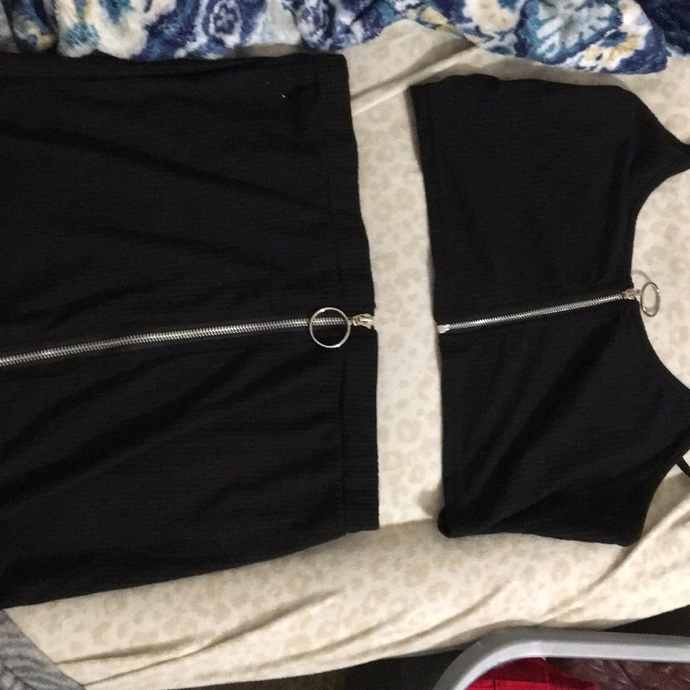 Two piece skirt set